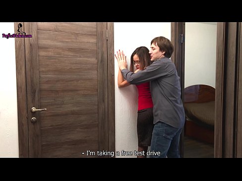 ❤️ Bidh Sexy Realtor gu ciallach a’ lasadh a pugan is a’ fucks fhad ‘s a tha i a’ reic an àros aice - Krempai Bhidio porn  aig gd.hochu-sex-tomsk.ru ☑