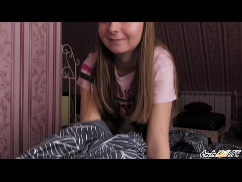 ❤️ Bidh Blondie a’ tarraing a BFF gu domhainn agus a’ faighinn cum na beul Bhidio porn  aig gd.hochu-sex-tomsk.ru ☑