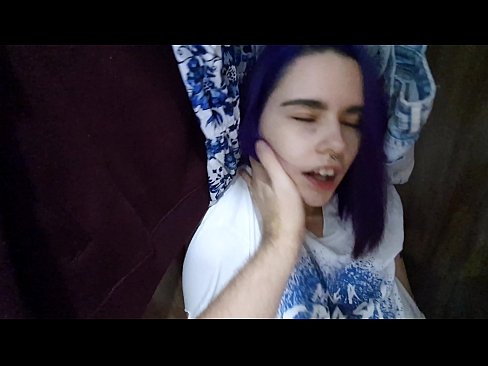 ❤️ Lorg mi mo sis anns a’ chlòsaid agus chuidich i cum Bhidio porn  aig gd.hochu-sex-tomsk.ru ☑